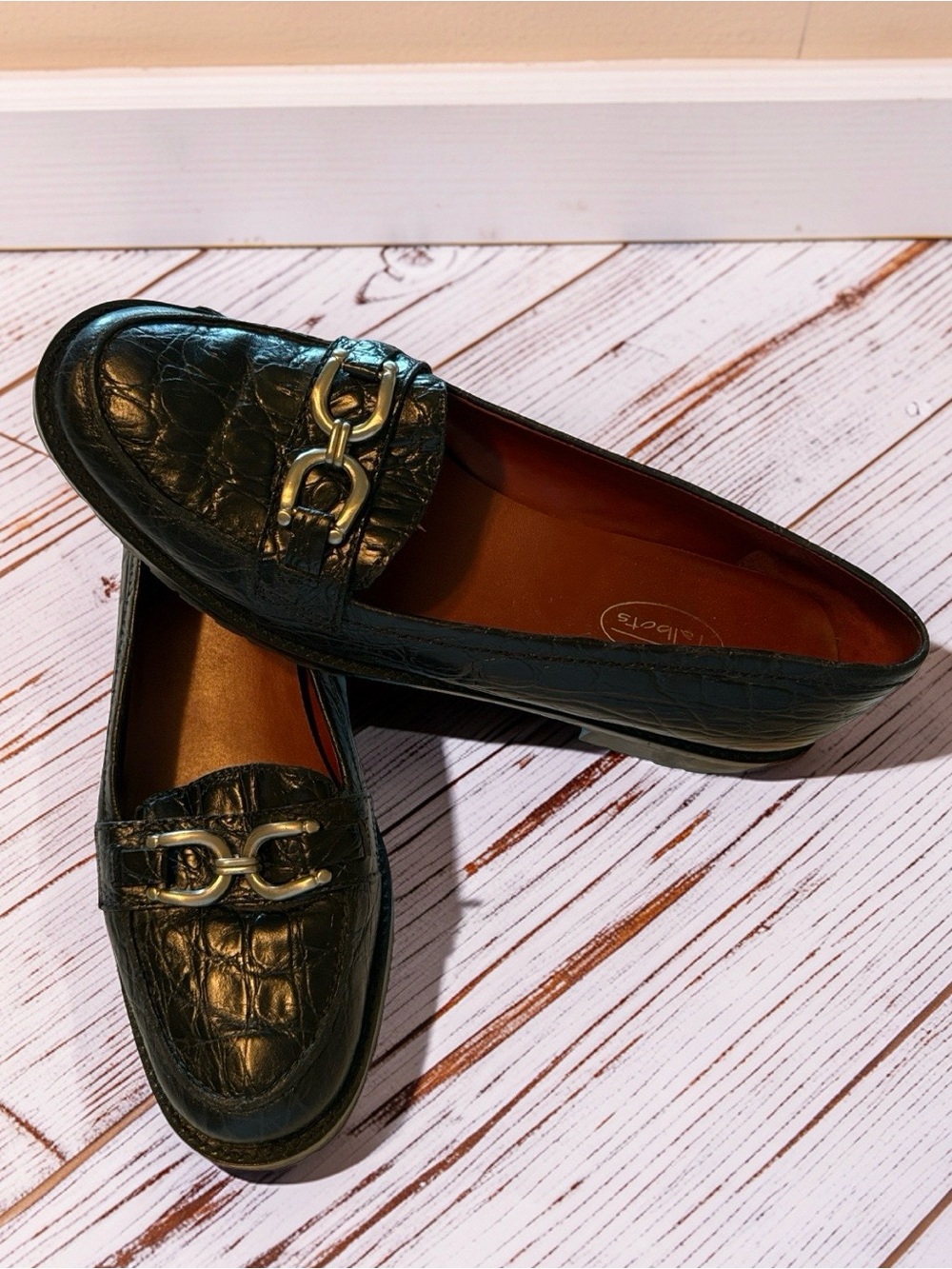 Talbots Black Croc-Embossed Loafers with Silver Chain Bit Size 8.5